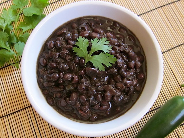 spicy slow cooker black colored beans